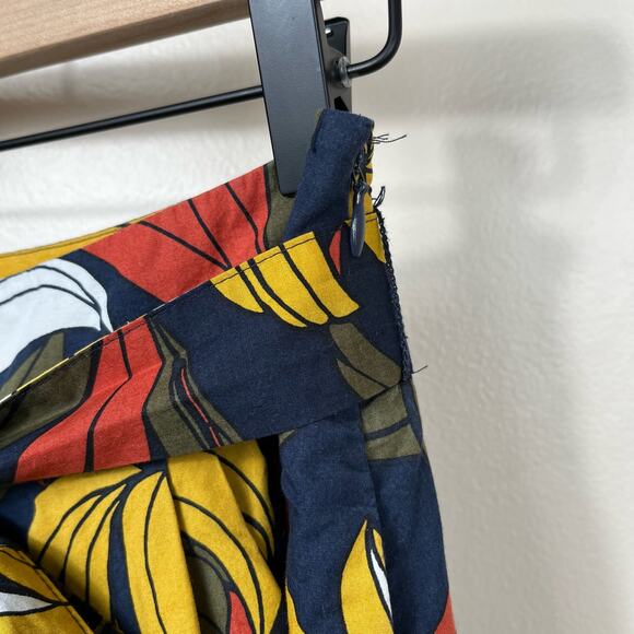 Ann Taylor Factory 00 Petite A-Line Floral Skirt - Picture 6 of 8